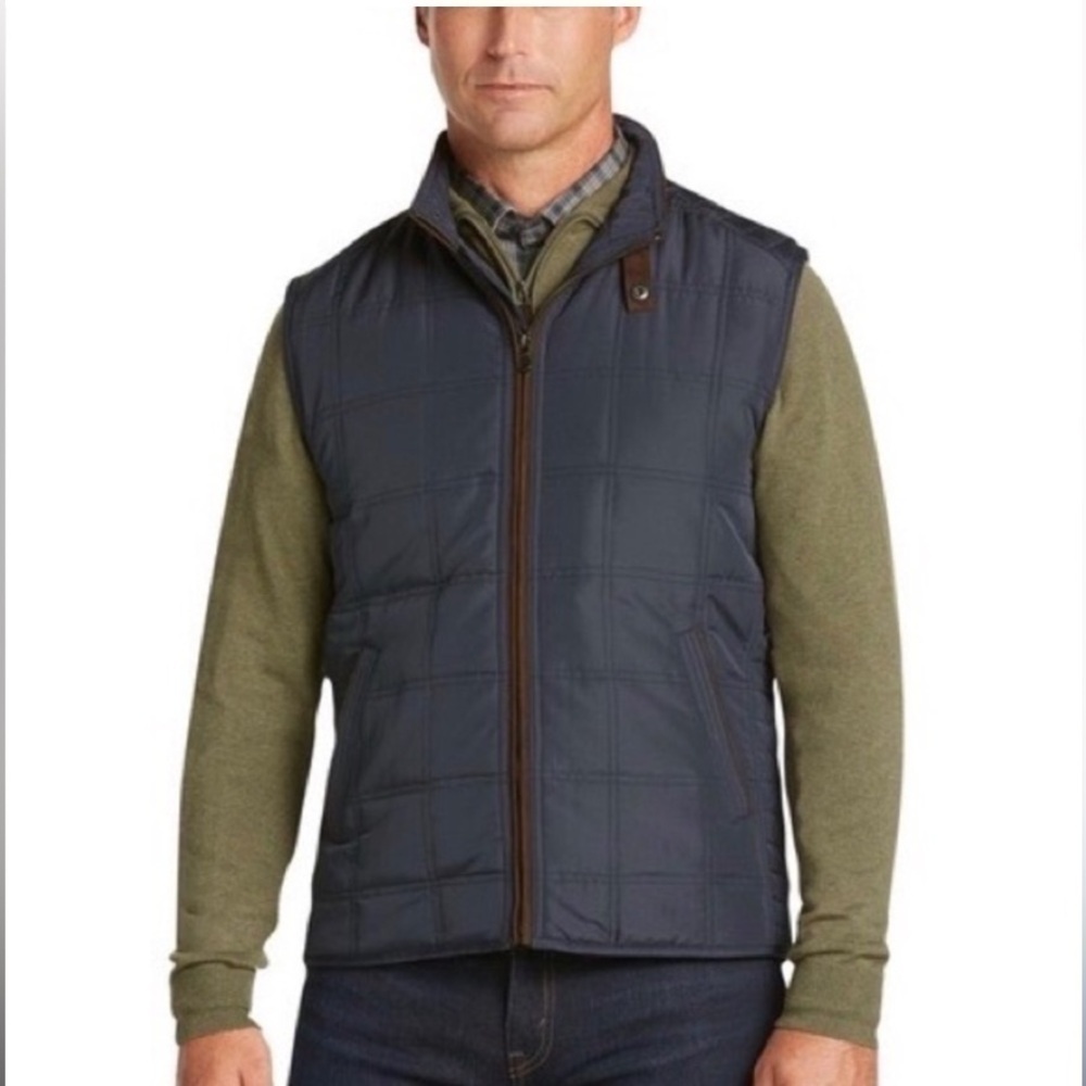 Jos.A.Bank Quilted Plaid Interior Navy Blue Full Zip Vest. Interior Zip Pocket.